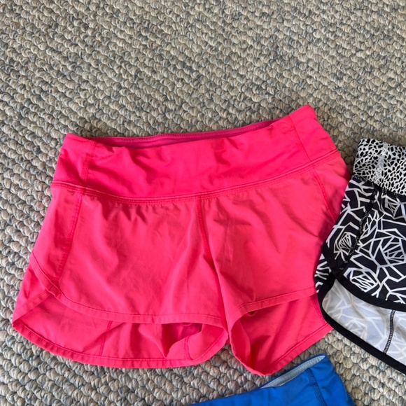 Lululemon Size 2 Shorts - Picture 2 of 14